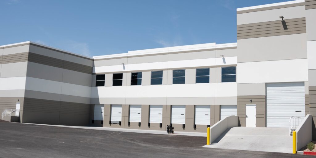 las vegas warehouse with 7 delivery bay doors